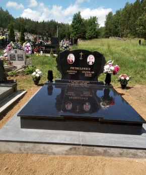 Памятник двойной 135